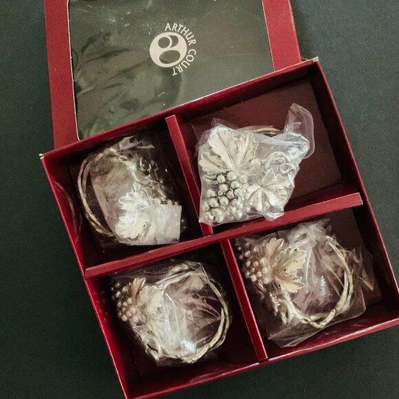 ARTHUR COURT Vintage Set of 4 "Grape" Napkin Rings NIB - Picture 6 of 8